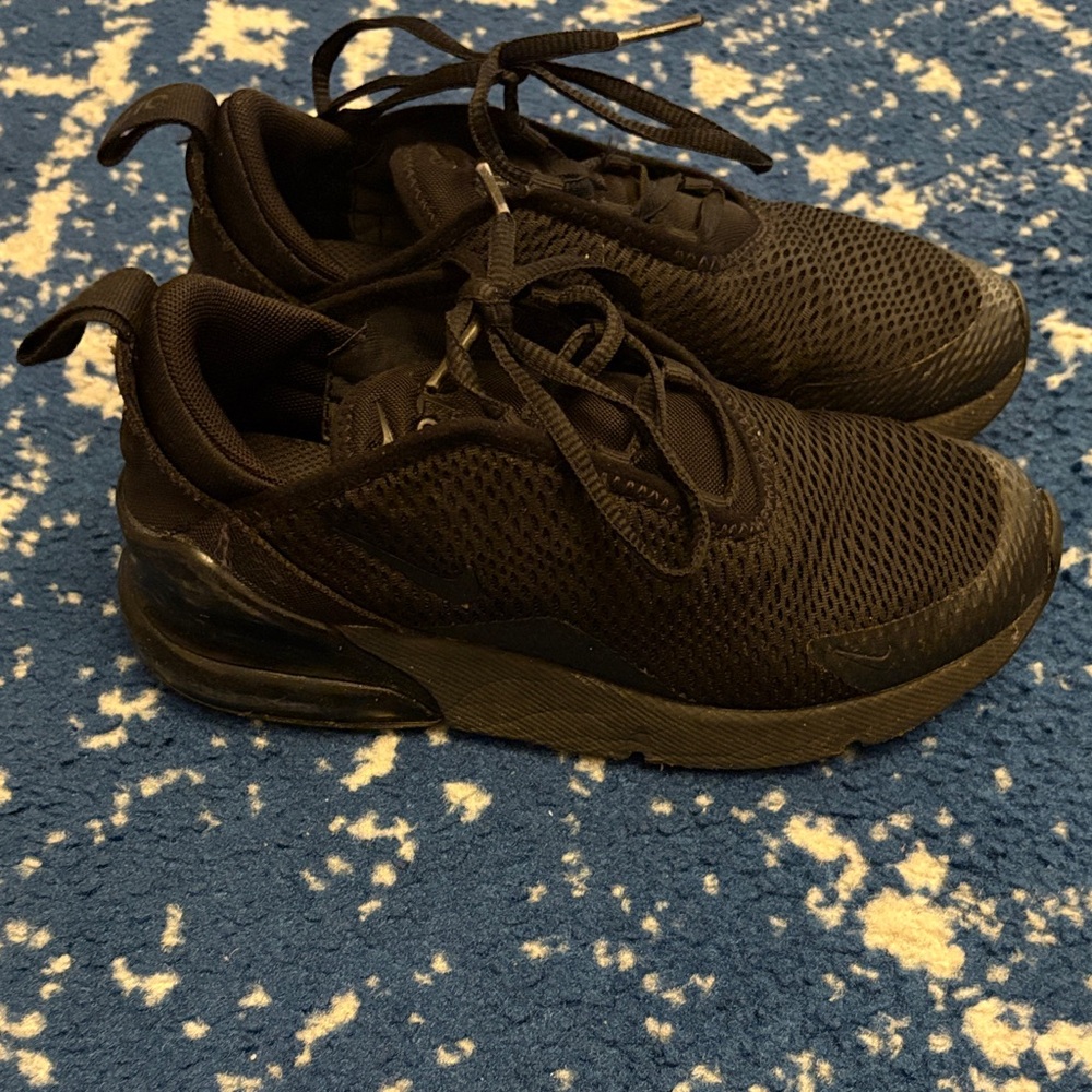 Nike air max kids size 2